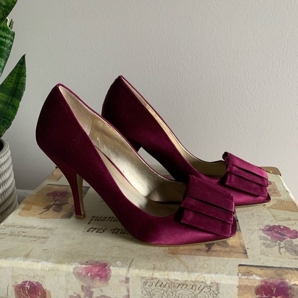 Nine West Shoes - Nine West Burgundy Satin Heels